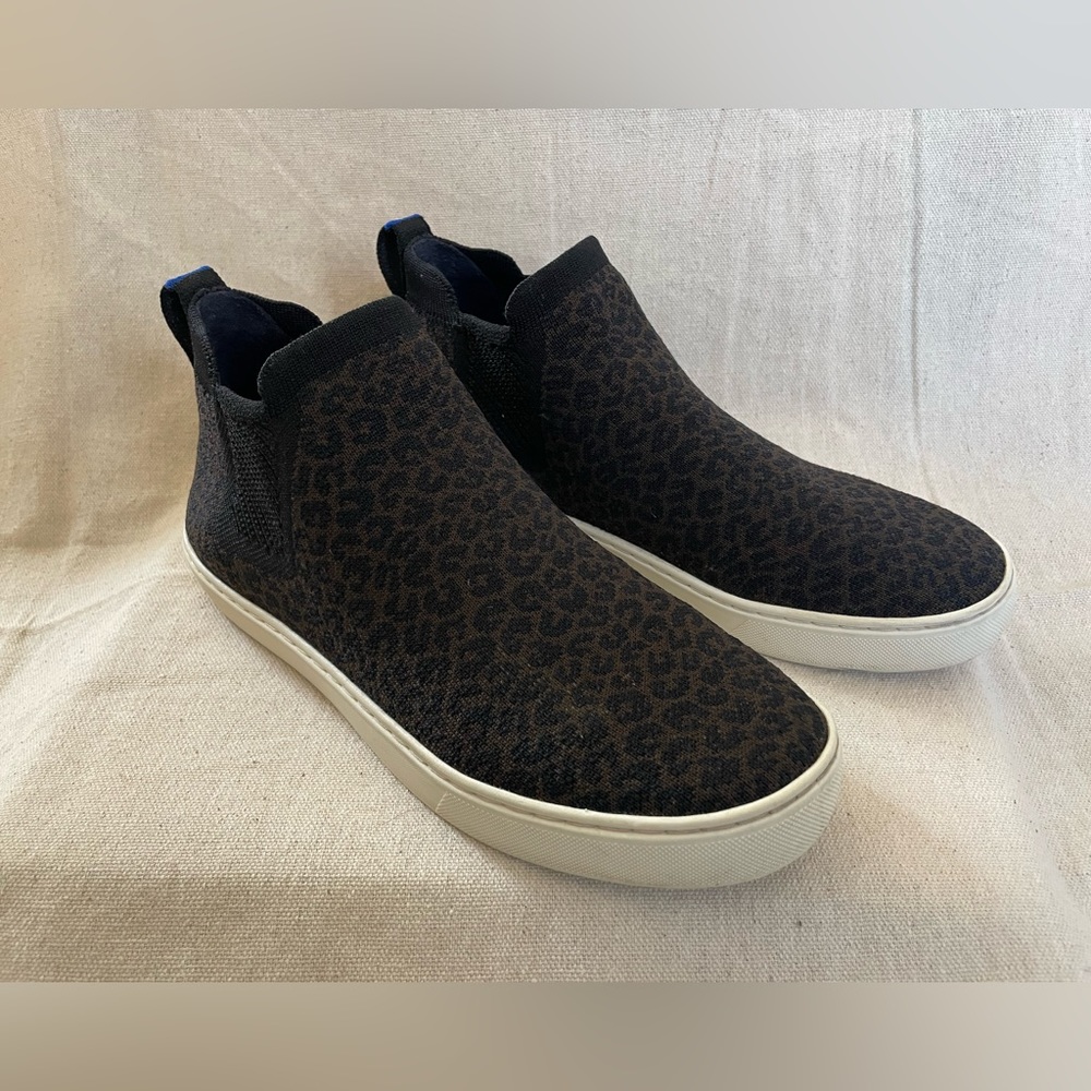Rothy’s Chelsea Boots in ‘Espresso Spot’ (Leopard print, brown/black) Women’s 9